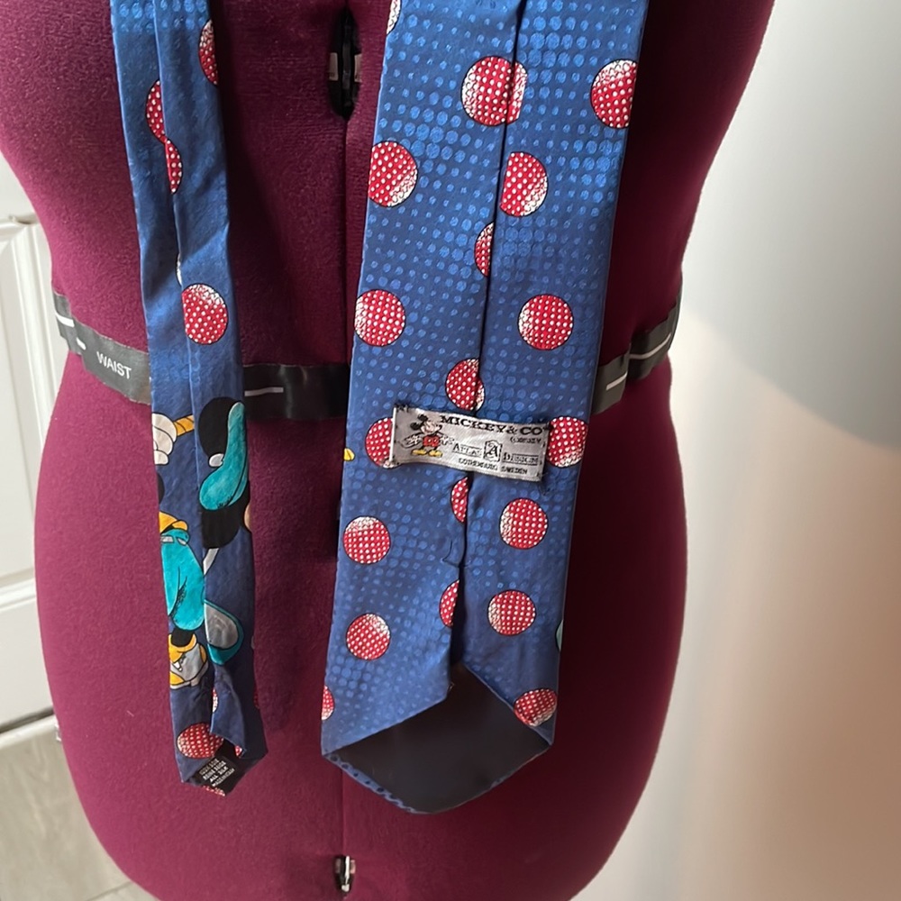 Disney Mickey & Co Mickey Mouse Golf tie 100% Silk Made in Italy Blue - Picture 7 of 11